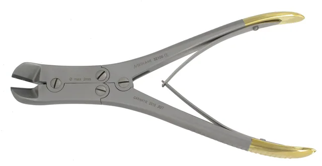 Wire cutting forceps 220 Hrd 2 mm/SO Ft 3 mm tungsten carbide — REF 32105P