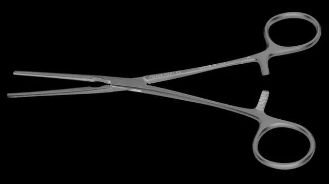 Vascular clamp coarctation Cooley straight . 17 cm — REF 10701P