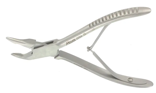 Bone rongeur Single Blument.16 cm 3 mm 30° — REF 33104