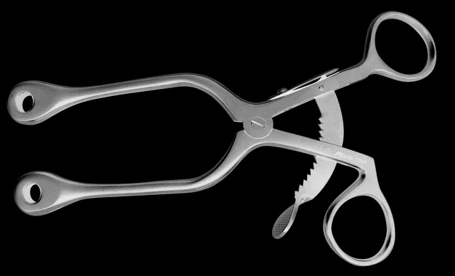 Retractor self-retaining spine Cloward stainless steel Vl V 15 cm cervical — REF 23001